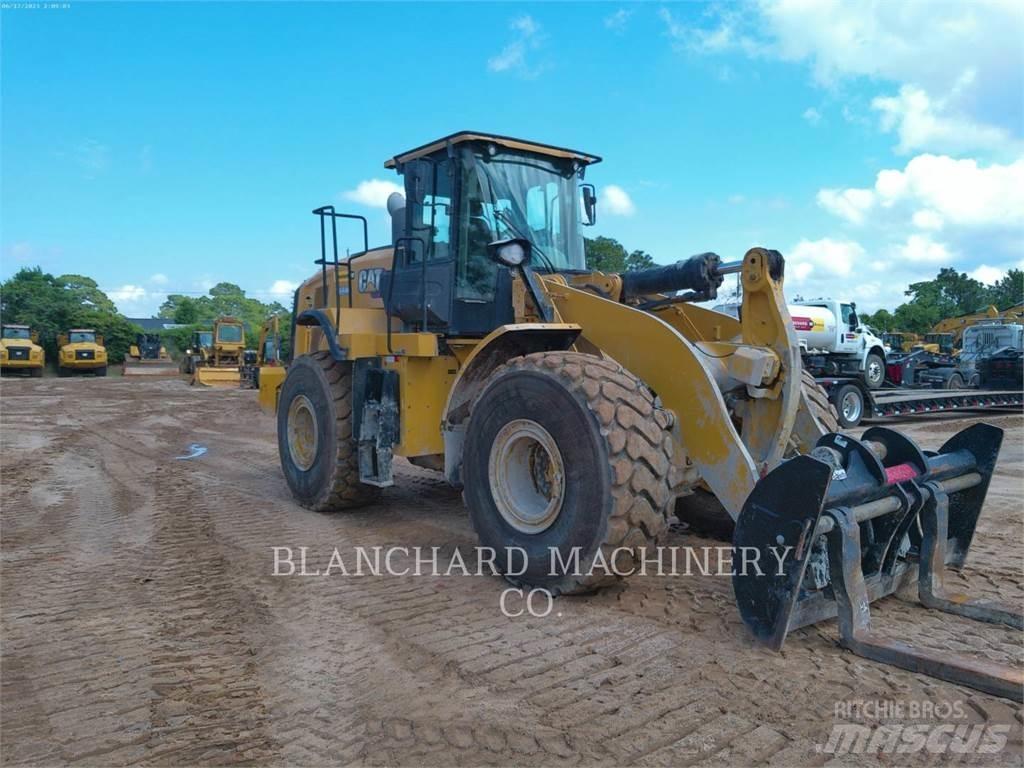 CAT 966M Iekrāvēji uz riteņiem