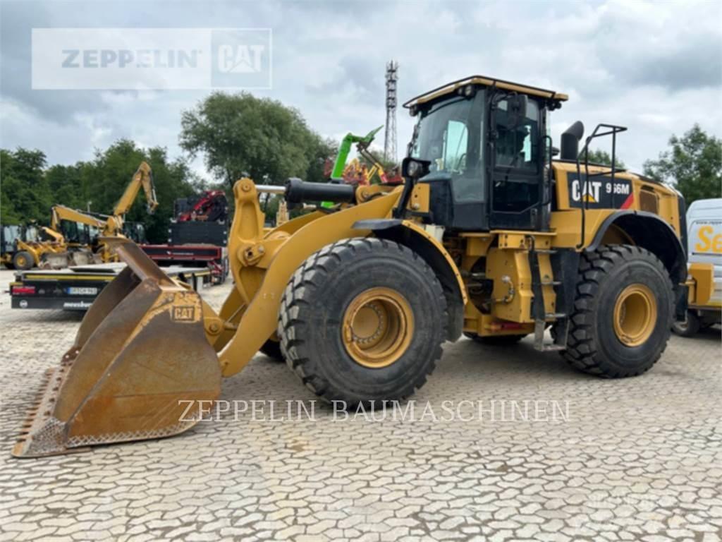 CAT 966M Iekrāvēji uz riteņiem