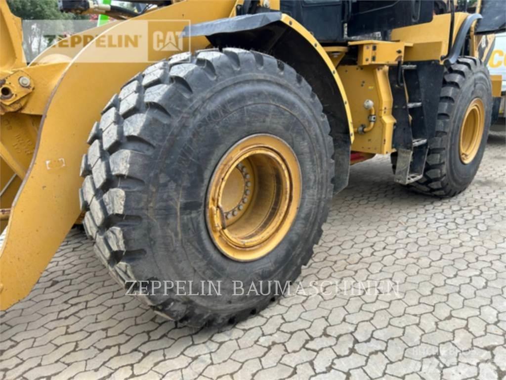 CAT 966M Iekrāvēji uz riteņiem