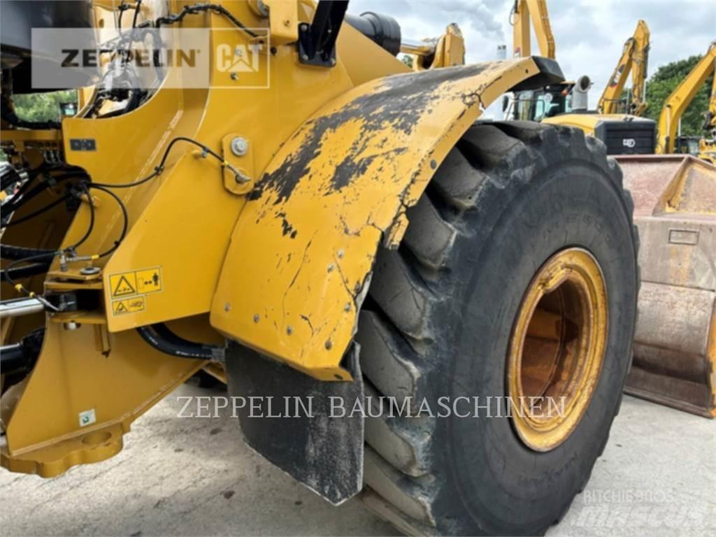 CAT 966M Iekrāvēji uz riteņiem
