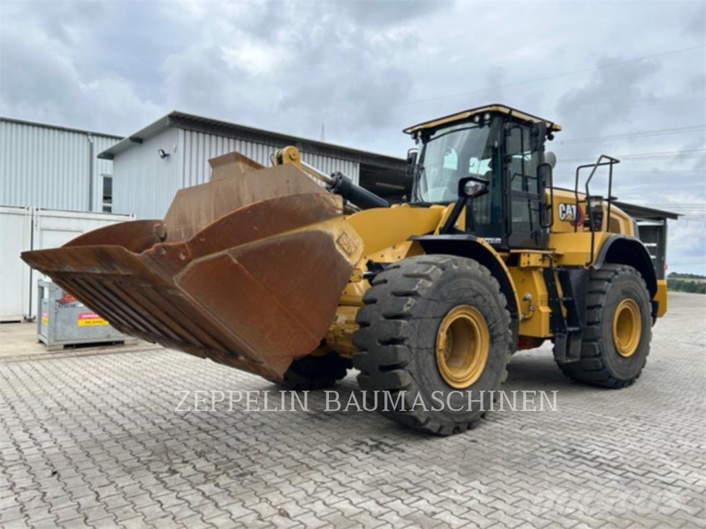 CAT 966M Iekrāvēji uz riteņiem