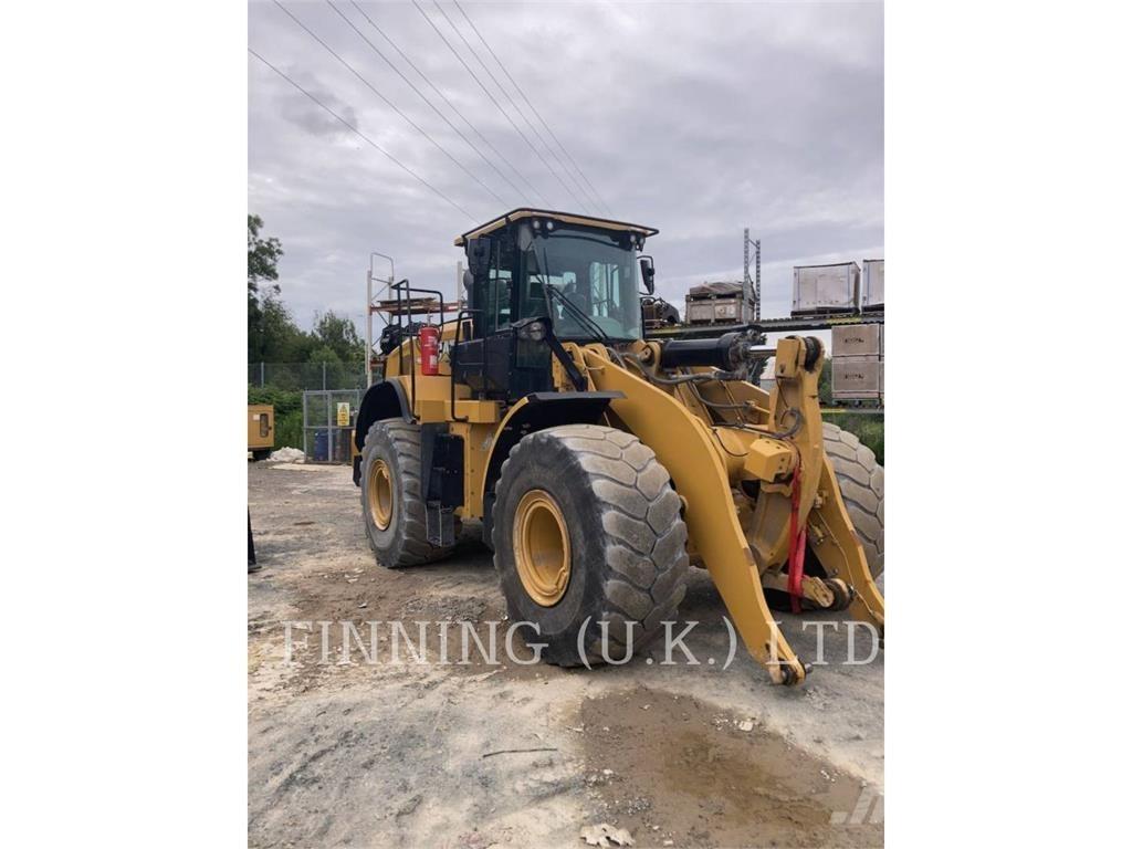 CAT 966M Iekrāvēji uz riteņiem
