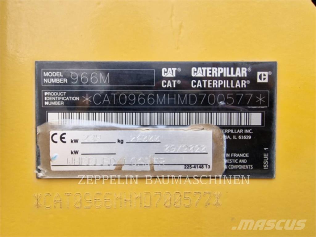 CAT 966M Iekrāvēji uz riteņiem
