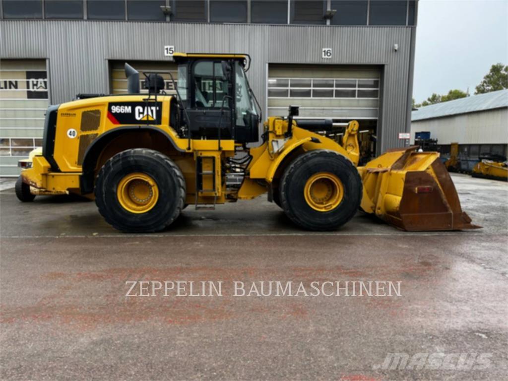 CAT 966M Iekrāvēji uz riteņiem