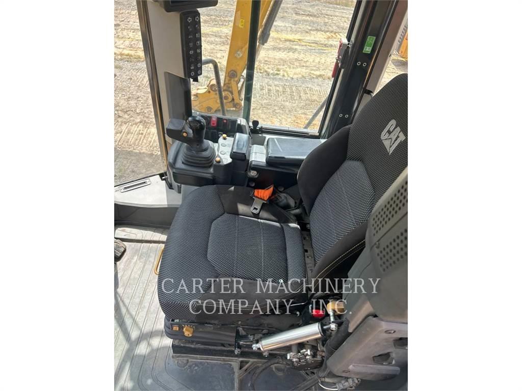 CAT 966M 2V Iekrāvēji uz riteņiem