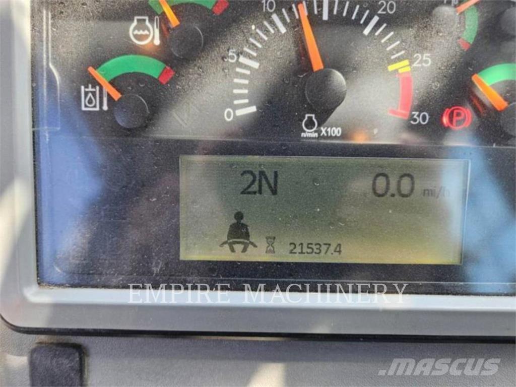 CAT 966M WH Iekrāvēji uz riteņiem