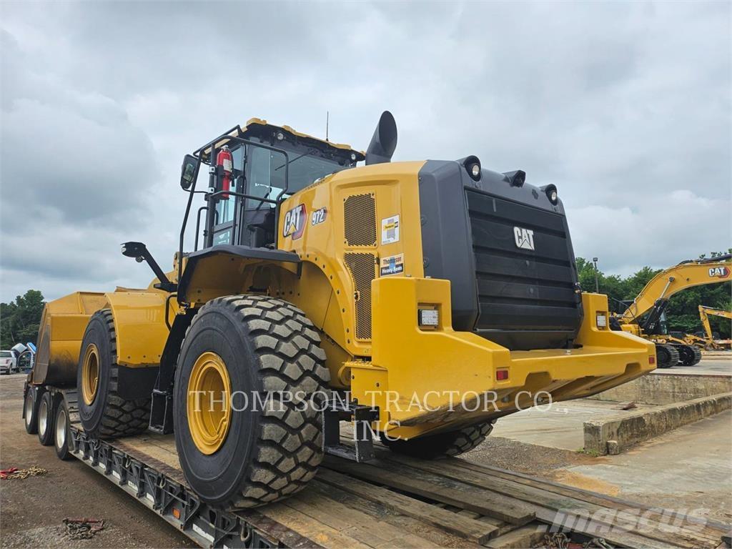 CAT 972 Iekrāvēji uz riteņiem