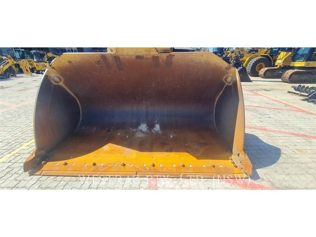 CAT 972-14 Iekrāvēji uz riteņiem