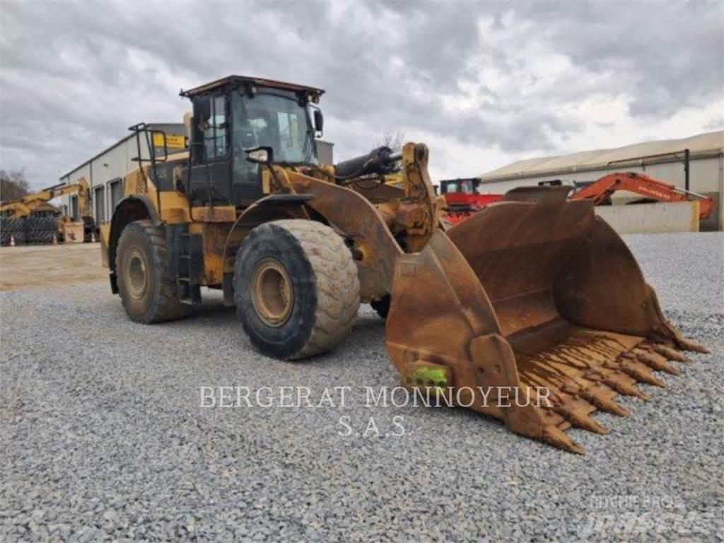 CAT 972K Iekrāvēji uz riteņiem