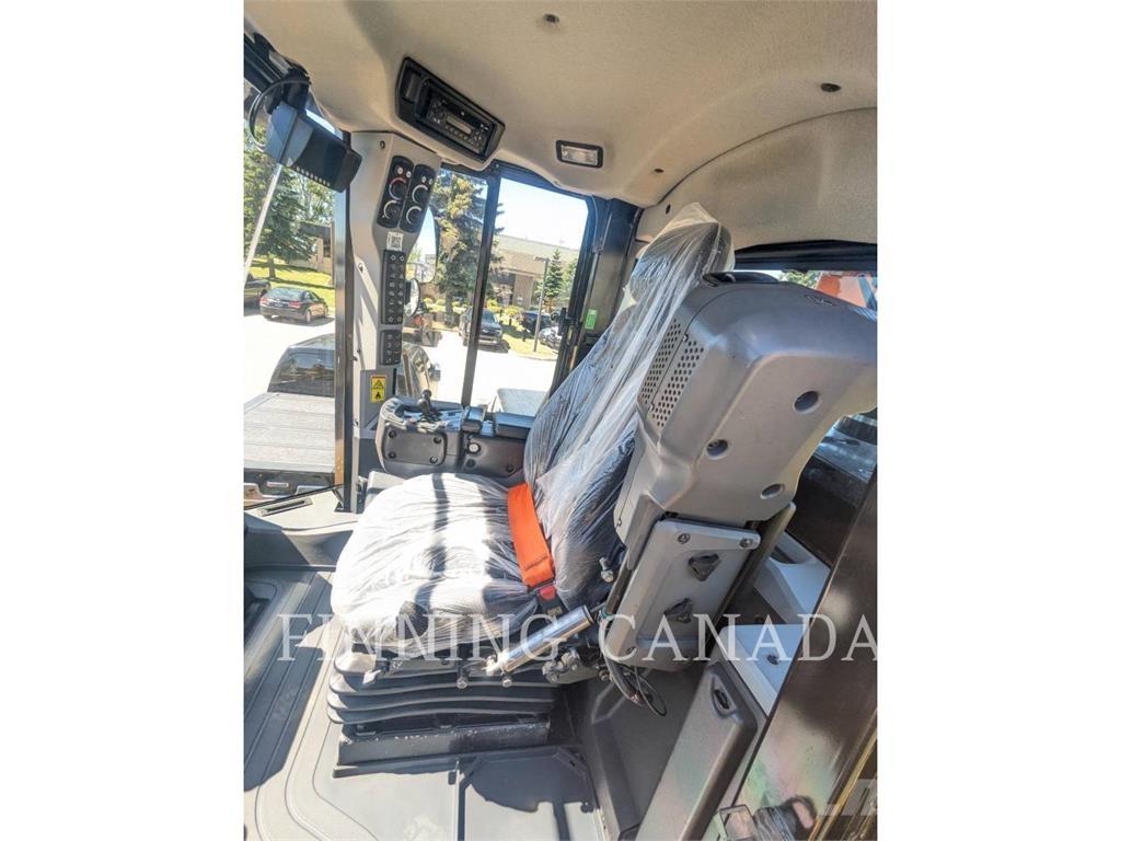 CAT 972K Iekrāvēji uz riteņiem