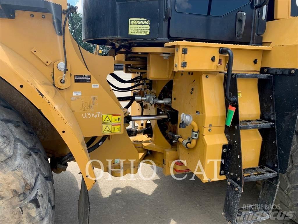 CAT 972M Iekrāvēji uz riteņiem