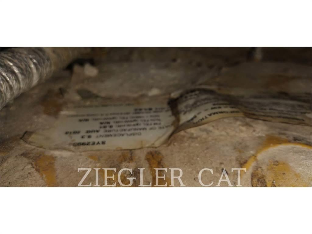 CAT 972M Iekrāvēji uz riteņiem