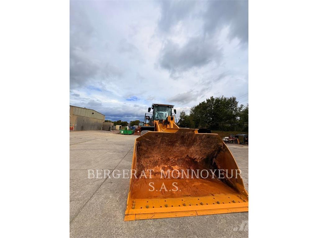 CAT 972M Iekrāvēji uz riteņiem