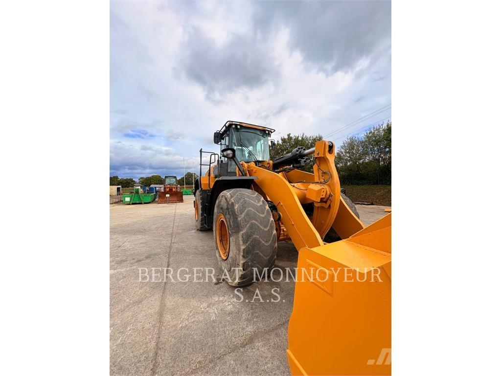 CAT 972M Iekrāvēji uz riteņiem