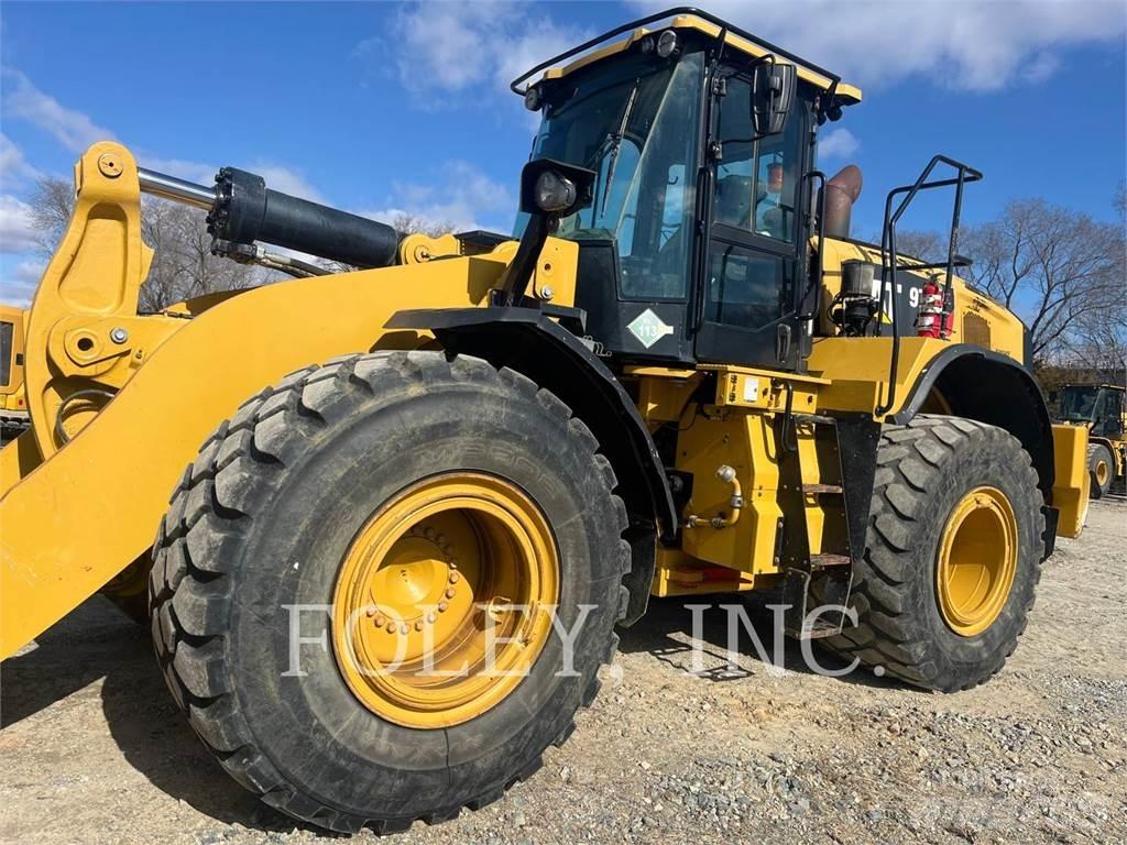 CAT 972M Iekrāvēji uz riteņiem