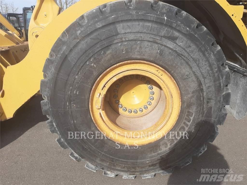CAT 972M XE Iekrāvēji uz riteņiem