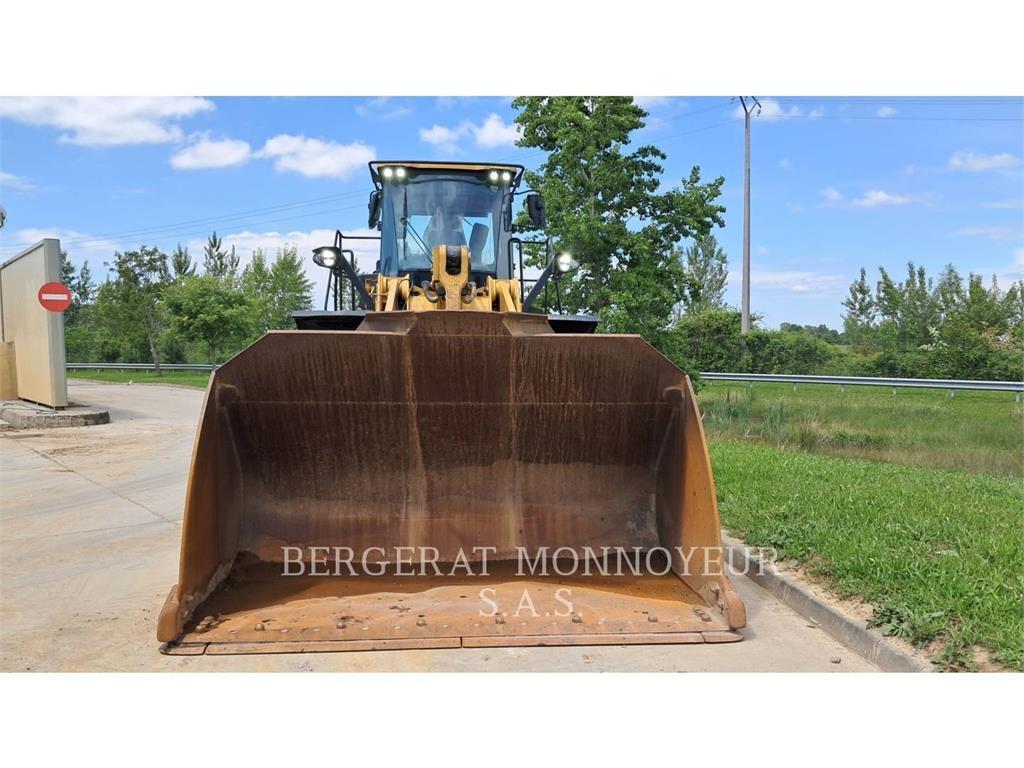 CAT 972M XE Iekrāvēji uz riteņiem