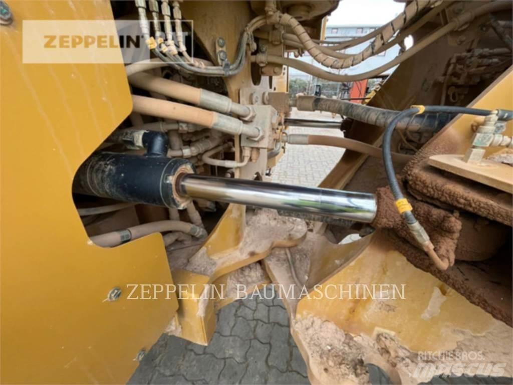 CAT 972MXE Iekrāvēji uz riteņiem