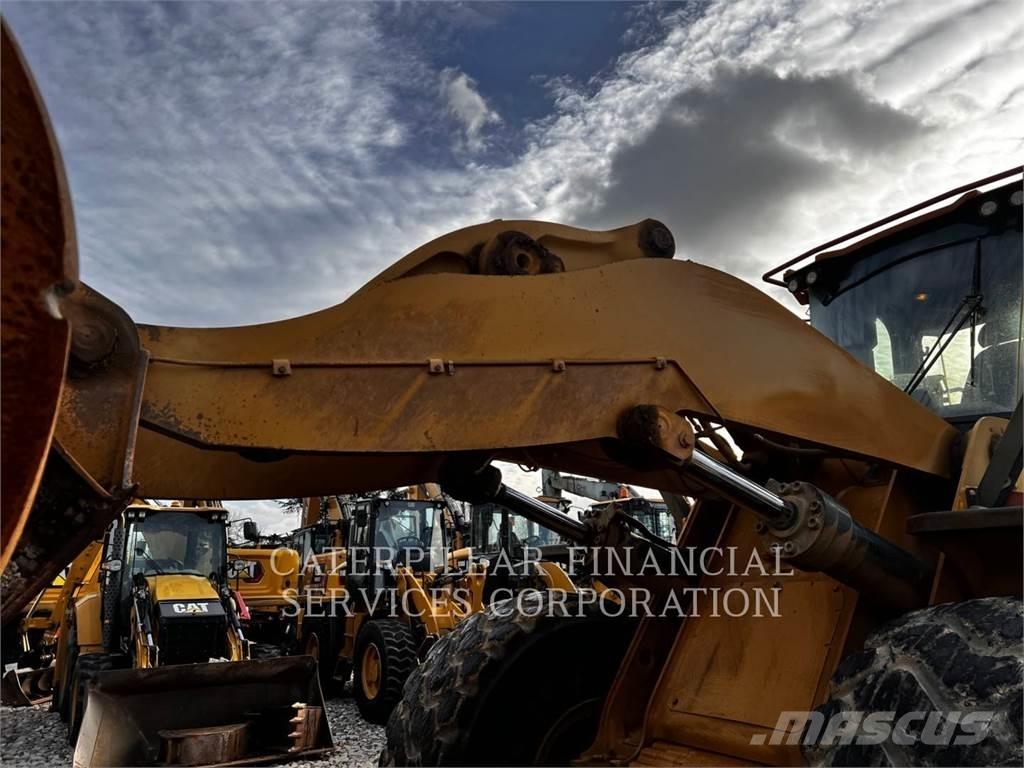 CAT 972MXE Iekrāvēji uz riteņiem