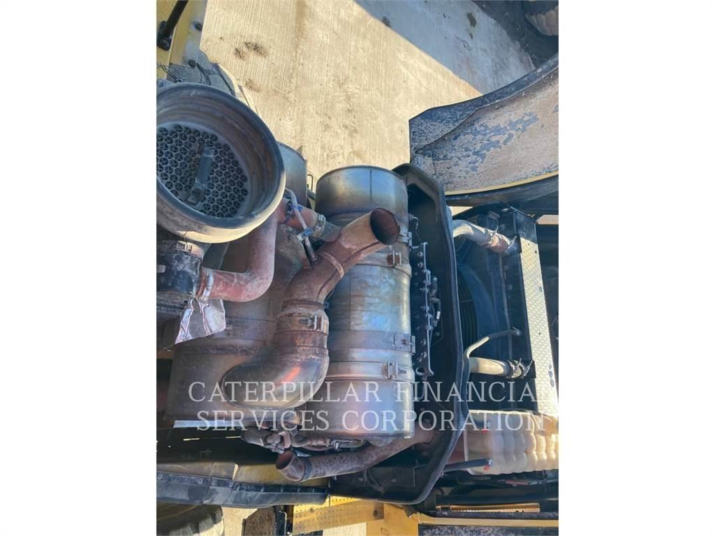CAT 972MXE Iekrāvēji uz riteņiem