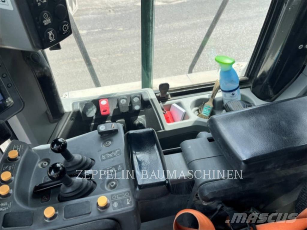 CAT 972MXE Iekrāvēji uz riteņiem