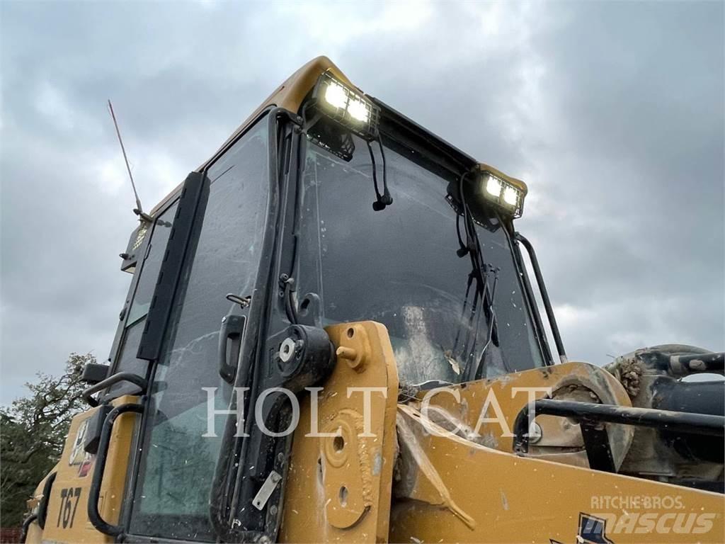 CAT 973K Kāpurķēžu iekrāvēji