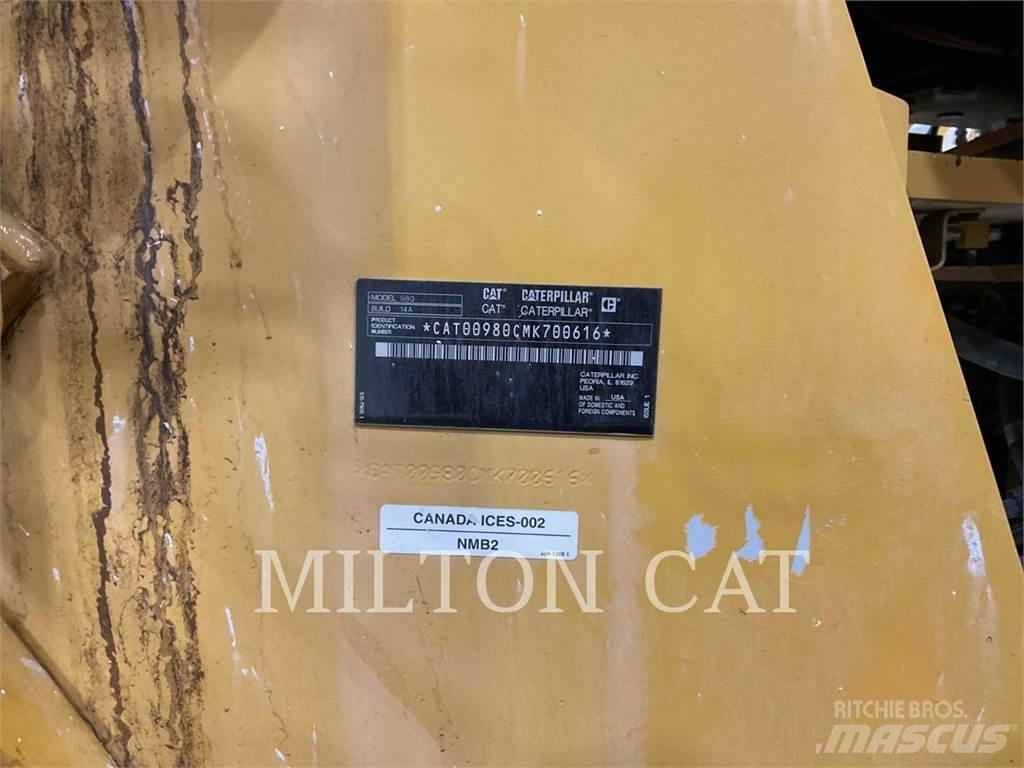 CAT 980 Iekrāvēji uz riteņiem