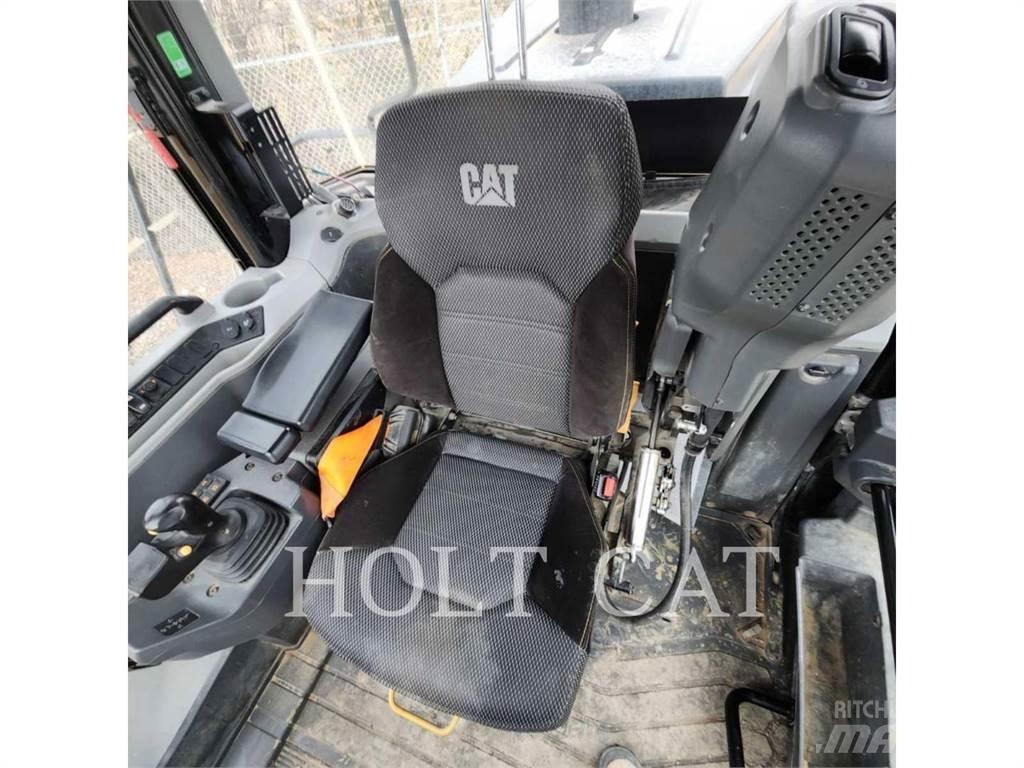 CAT 980 Iekrāvēji uz riteņiem