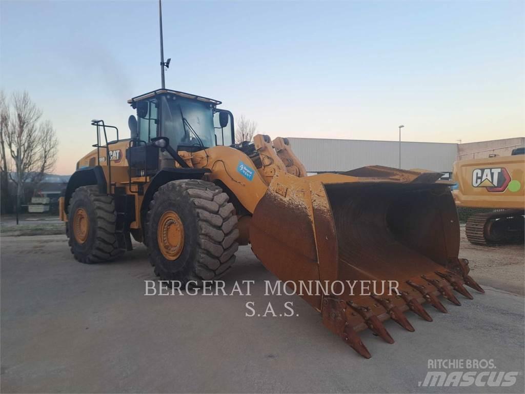 CAT 980 Iekrāvēji uz riteņiem