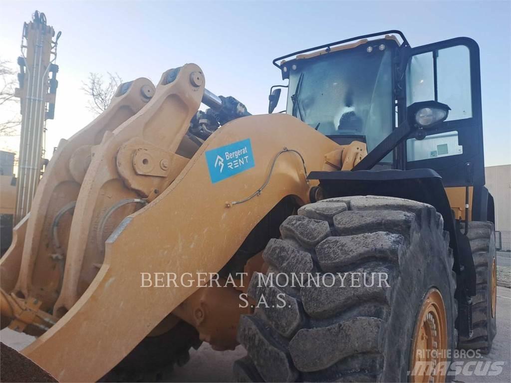 CAT 980 Iekrāvēji uz riteņiem