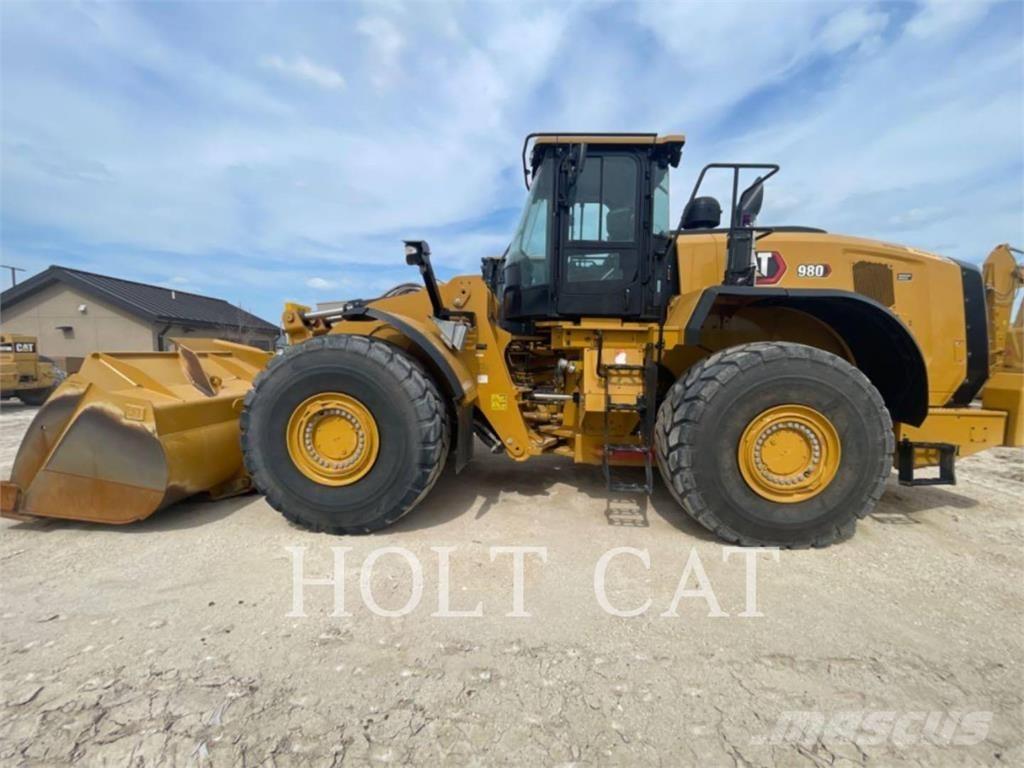 CAT 980 Iekrāvēji uz riteņiem