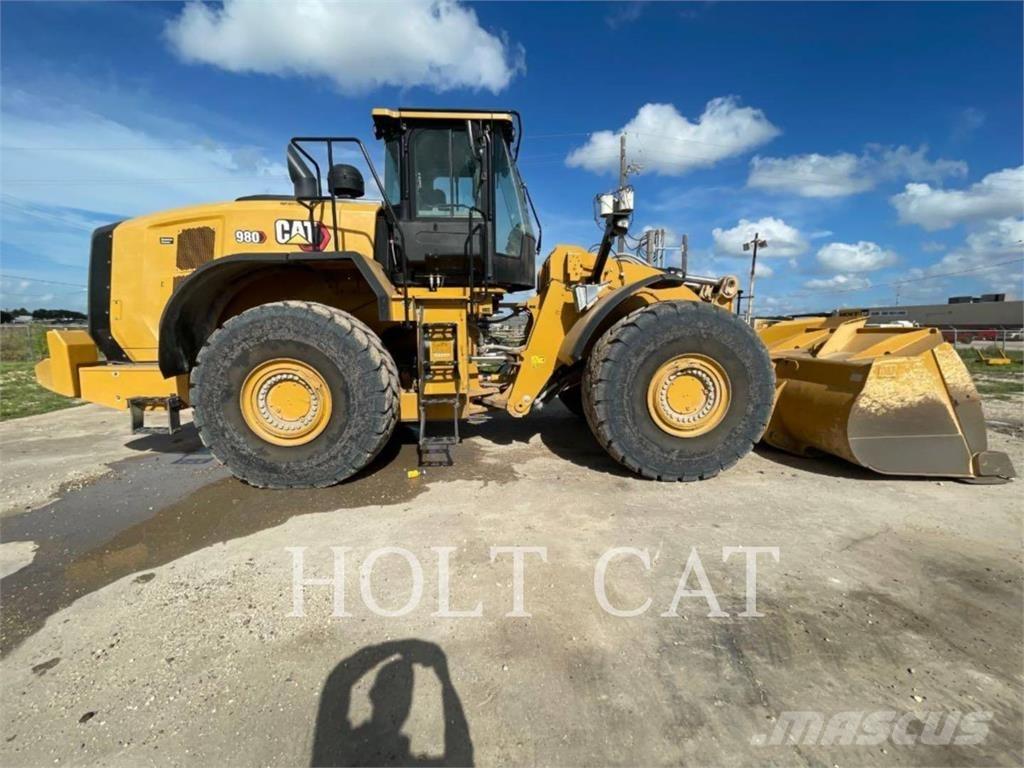 CAT 980 Iekrāvēji uz riteņiem
