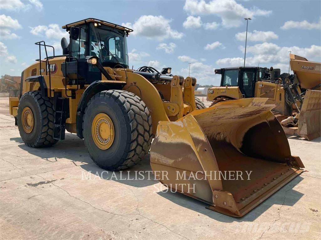 CAT 980 Iekrāvēji uz riteņiem