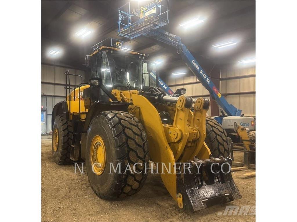 CAT 980 Iekrāvēji uz riteņiem