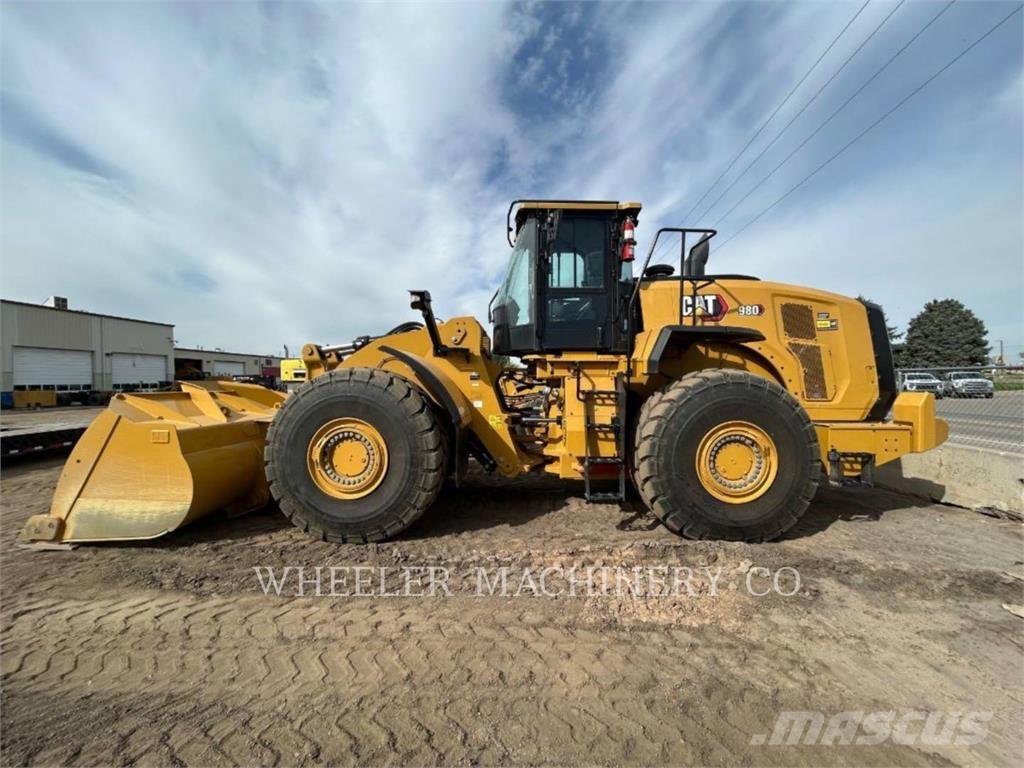 CAT 980 Iekrāvēji uz riteņiem