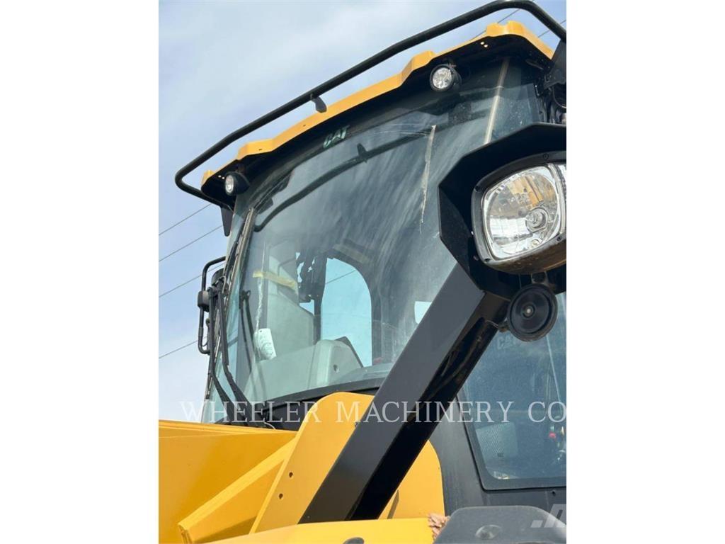CAT 980 Iekrāvēji uz riteņiem