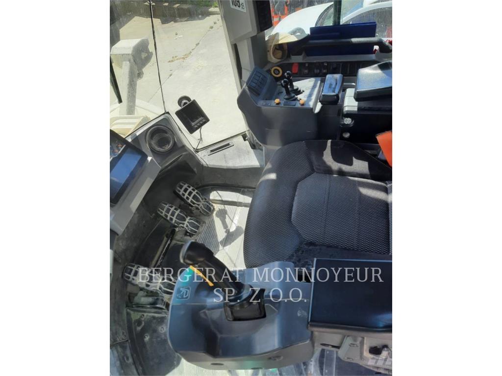 CAT 980 Iekrāvēji uz riteņiem