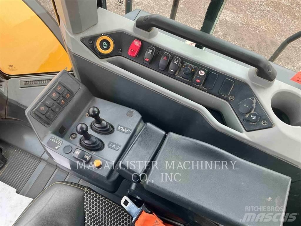 CAT 980 XE Iekrāvēji uz riteņiem