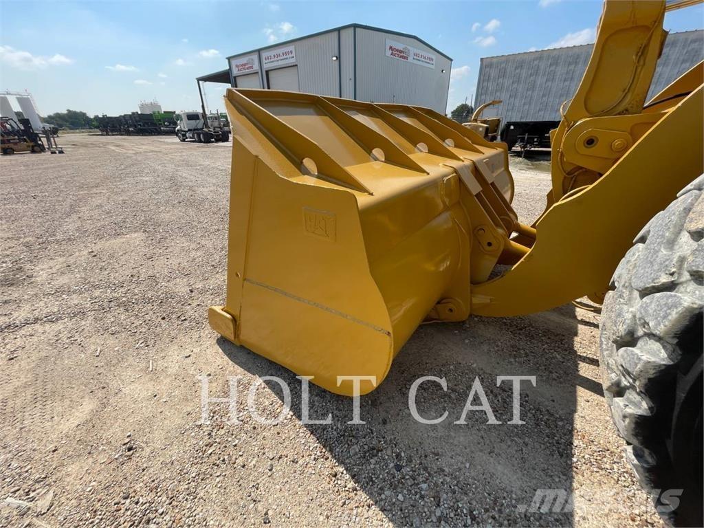 CAT 980H Iekrāvēji uz riteņiem