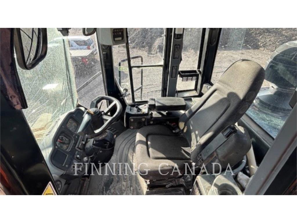 CAT 980H Iekrāvēji uz riteņiem