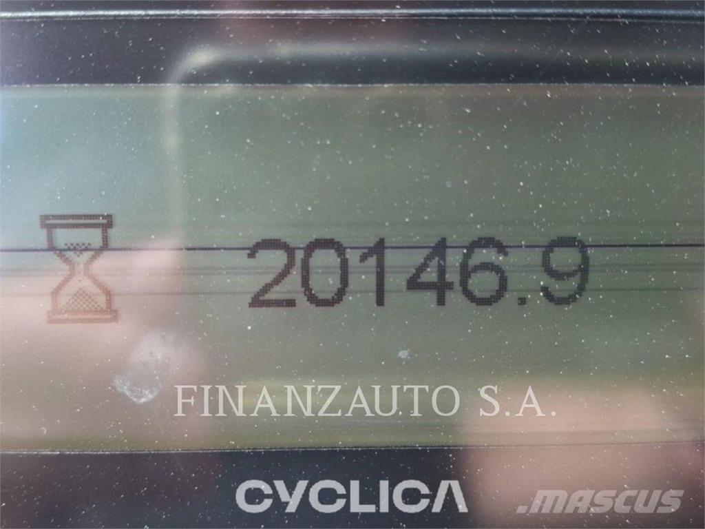 CAT 980K Iekrāvēji uz riteņiem