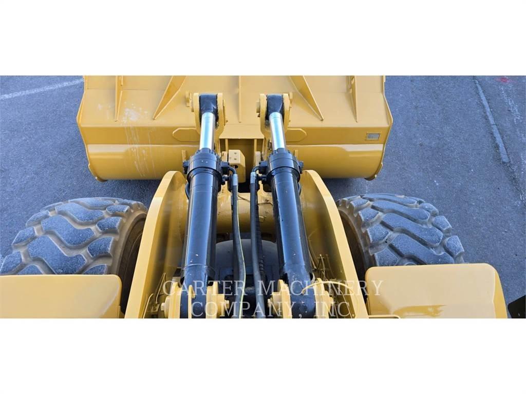 CAT 980K RBLD Iekrāvēji uz riteņiem