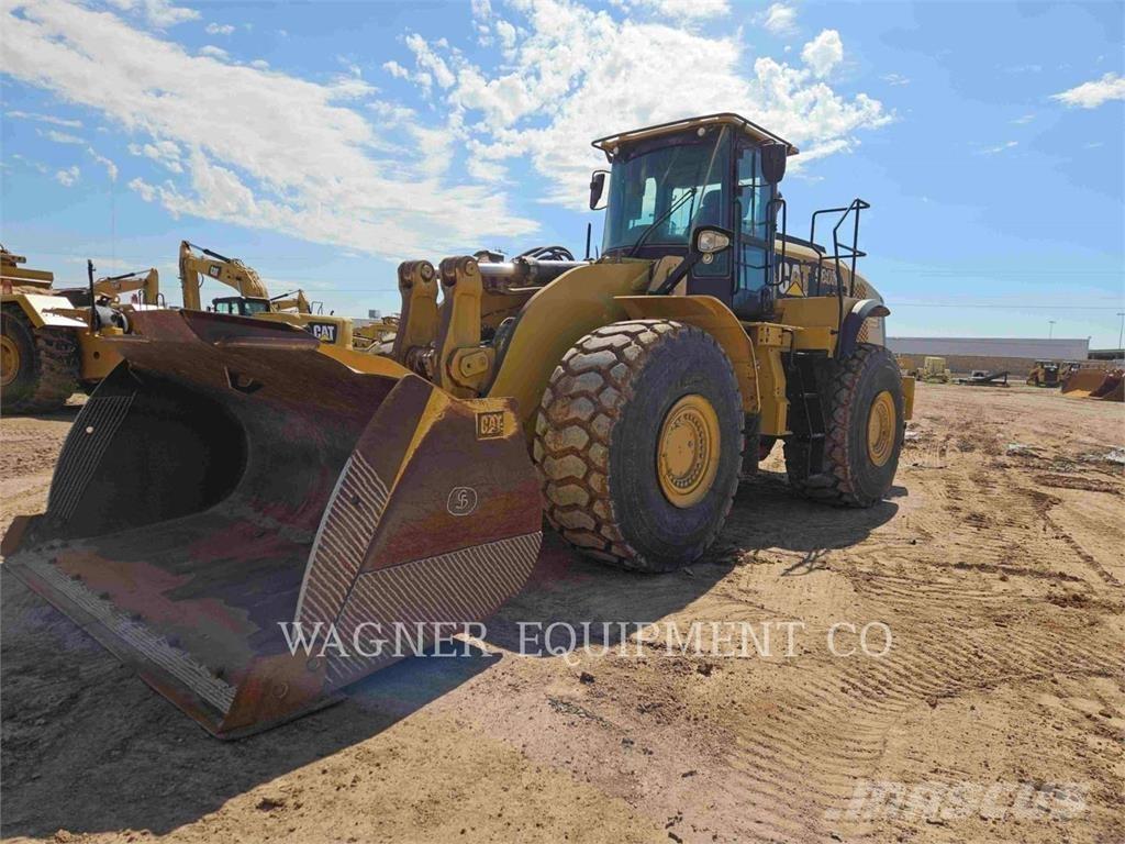CAT 980M Iekrāvēji uz riteņiem