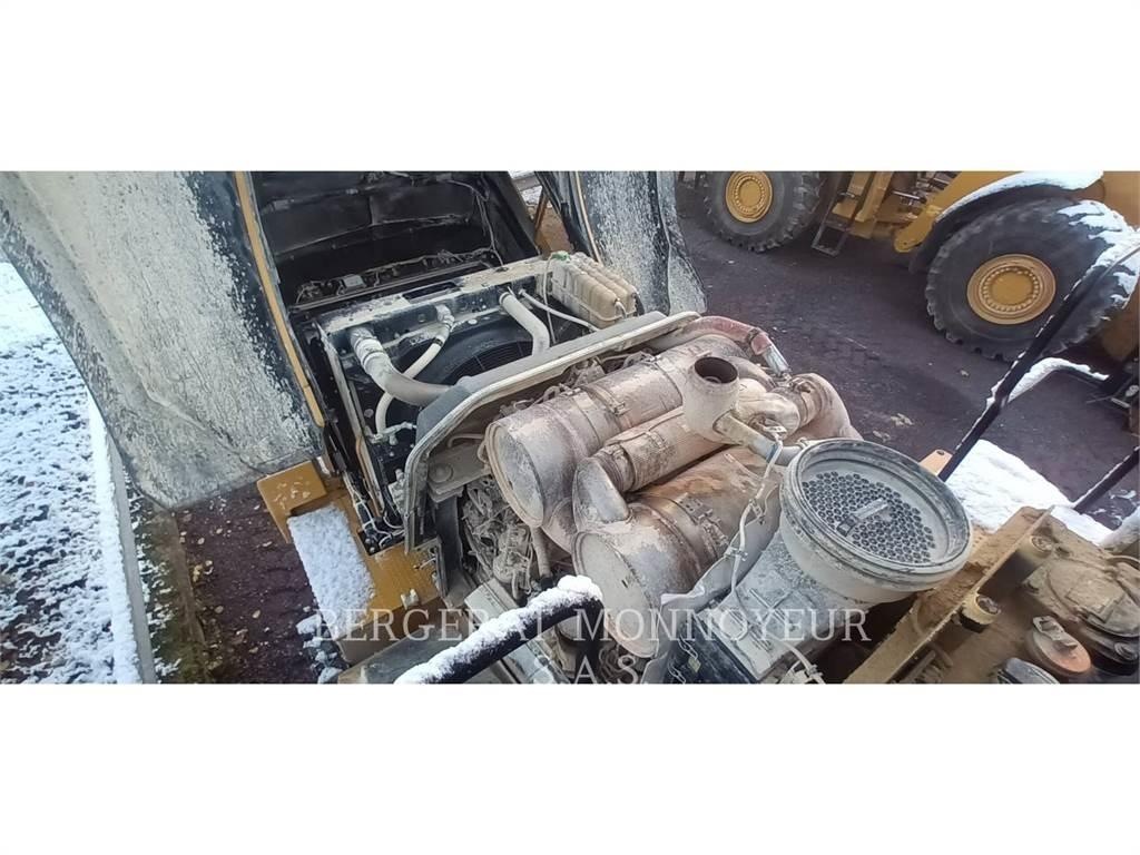CAT 980M Iekrāvēji uz riteņiem