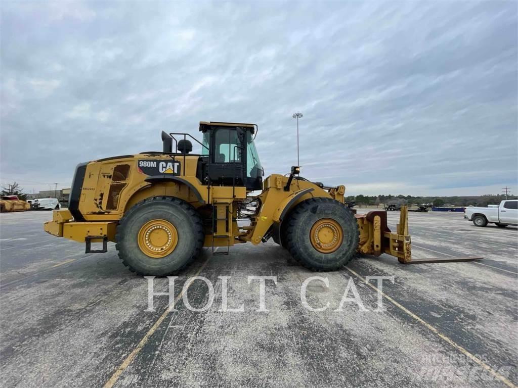 CAT 980M Iekrāvēji uz riteņiem