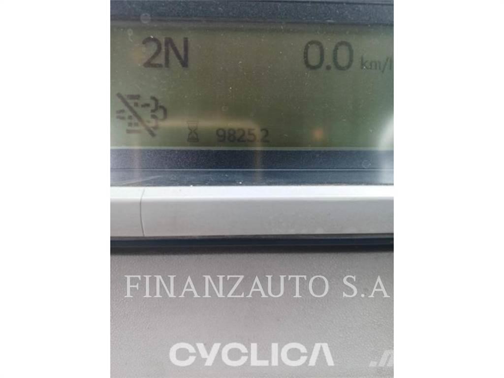 CAT 980M Iekrāvēji uz riteņiem