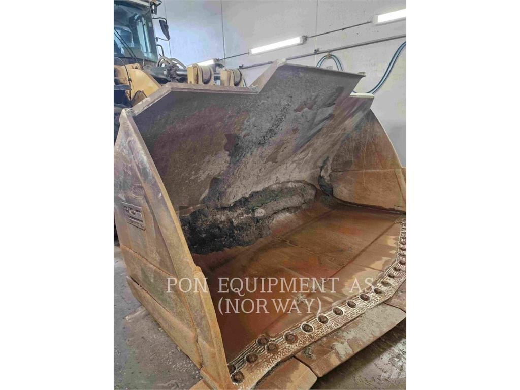 CAT 980M Iekrāvēji uz riteņiem