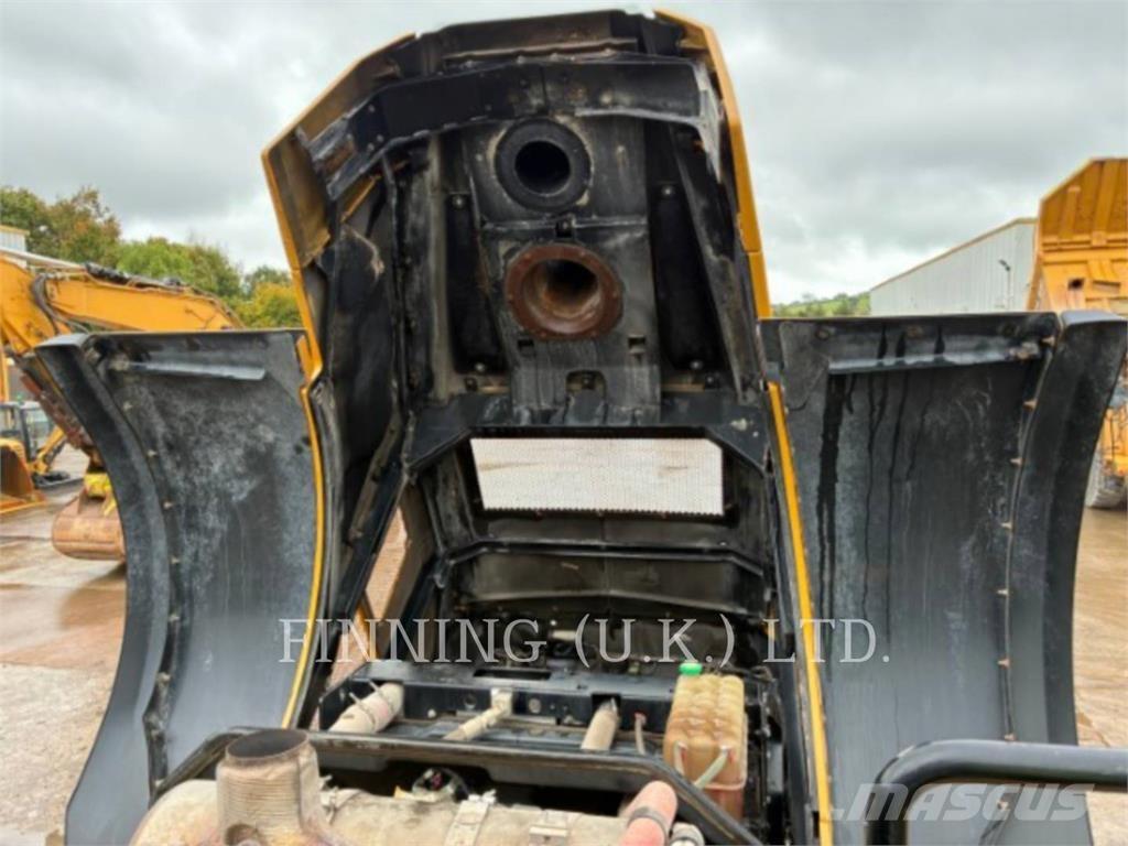CAT 980M Iekrāvēji uz riteņiem
