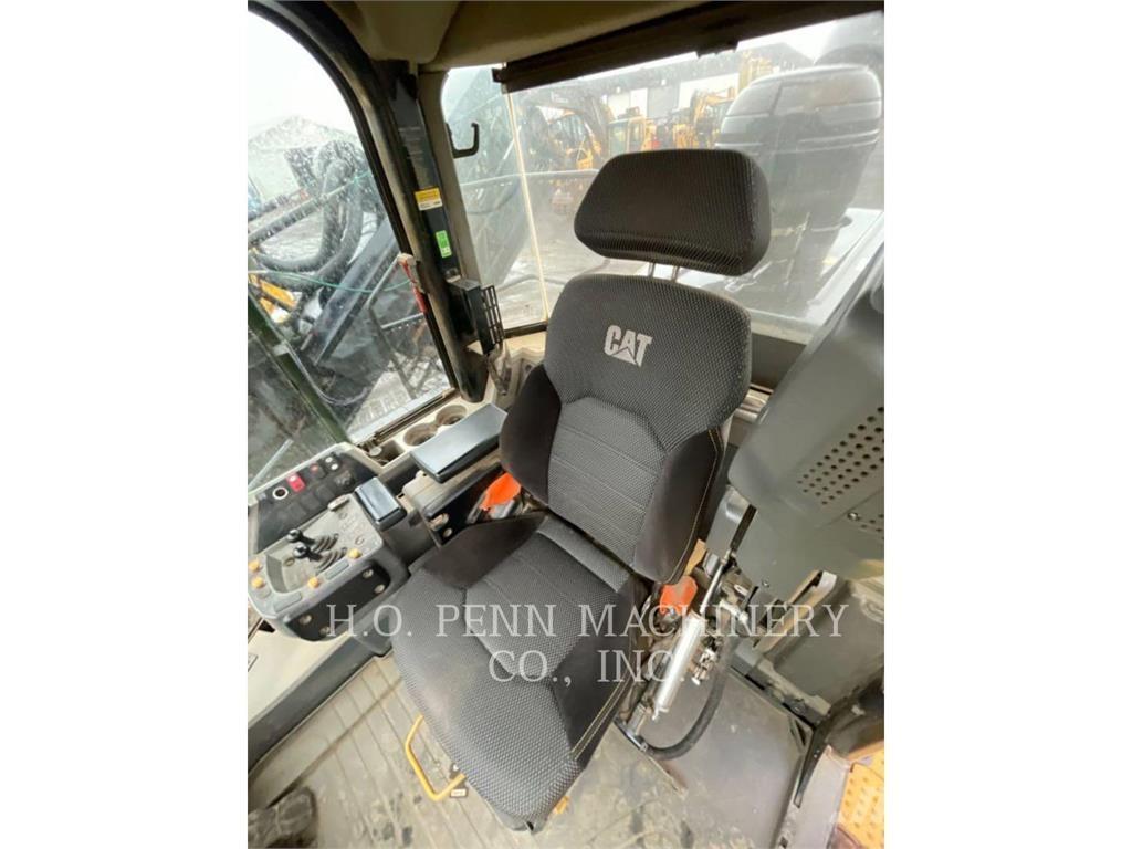 CAT 980M Iekrāvēji uz riteņiem