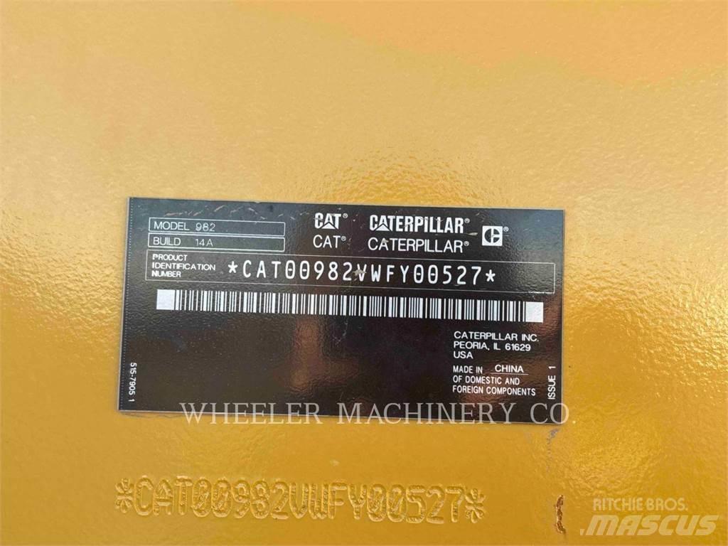 CAT 982 Iekrāvēji uz riteņiem